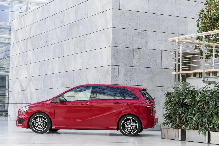  Mercedes-Benz B250 4Matic AMG Line 2014 года  (фото 29 из 30)